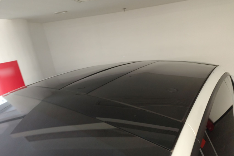 Tesla Model X 2019 car image #32