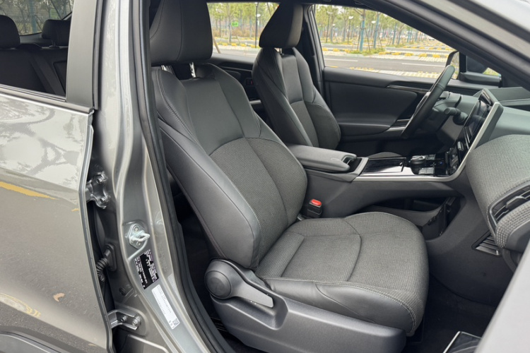 Toyota Bozhi 4X 2024 #32 Toyota Bozhi 4X 2024 car image #32