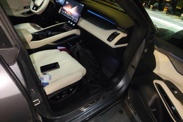 BYD SongL EV 2024 #32 BYD SongL EV 2024 car image #32