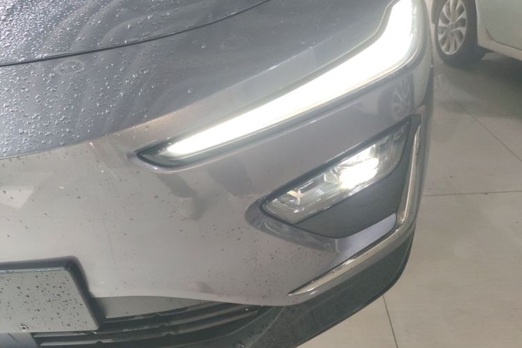 哪吒汽车 哪吒X 2024 汽车图片 #32