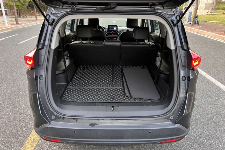 Chevrolet Orlando 2021 car image #32