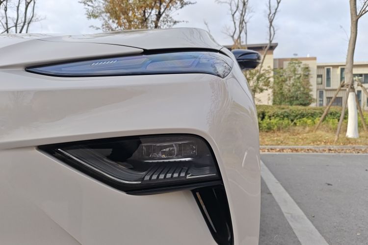 MG ES5 2024 #32 MG ES5 2024 car image #32