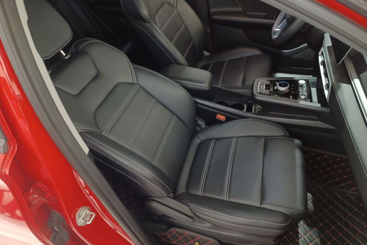 BYD e2 2020 изображение автомобиля #32