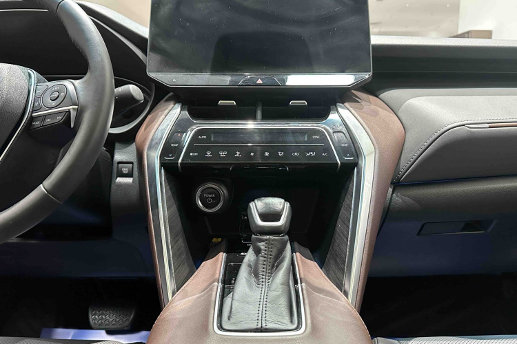 Toyota Harrier 2023 car image #32