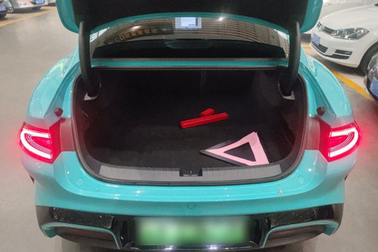 MI SU7 2024 car image #32