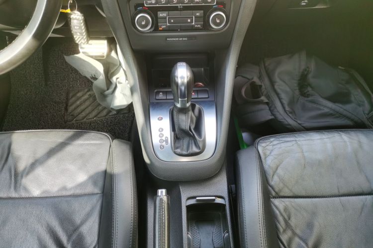 Volkswagen Golf (Imported) 2016 imagem de carro #32