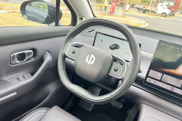 零跑汽车 零跑C10 2024 汽车图片 #32