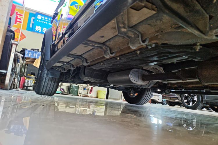 Jetour Traveller 2023 car image #32