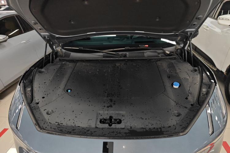 Lynk & Co 2024 immagine di auto #32