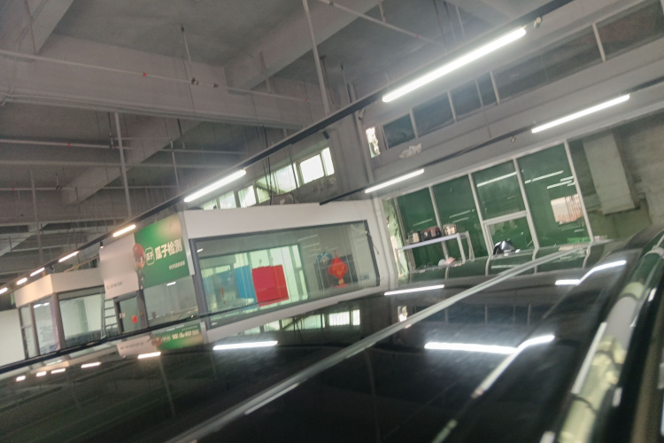 NIO ES8 2021 car image #32