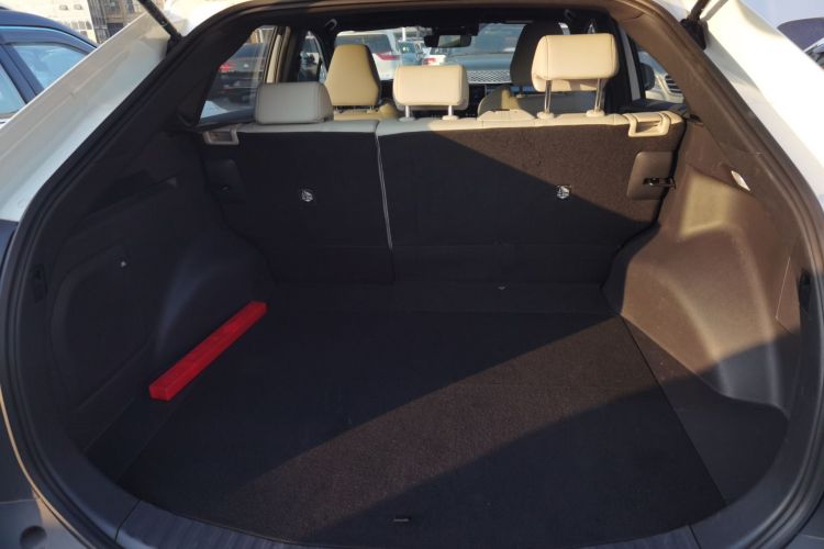 Toyota bZ4X 2022 immagine di auto #32