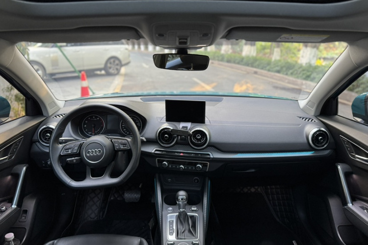 Q2L 2022 car image #32