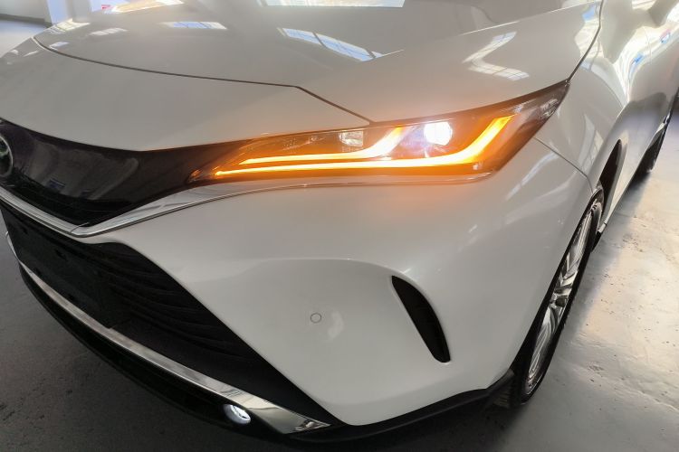 Toyota Harrier 2023 imagem de carro #32