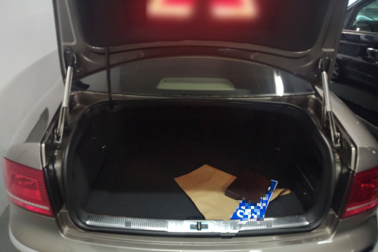 Volkswagen Pheaton 2012 immagine di auto #32