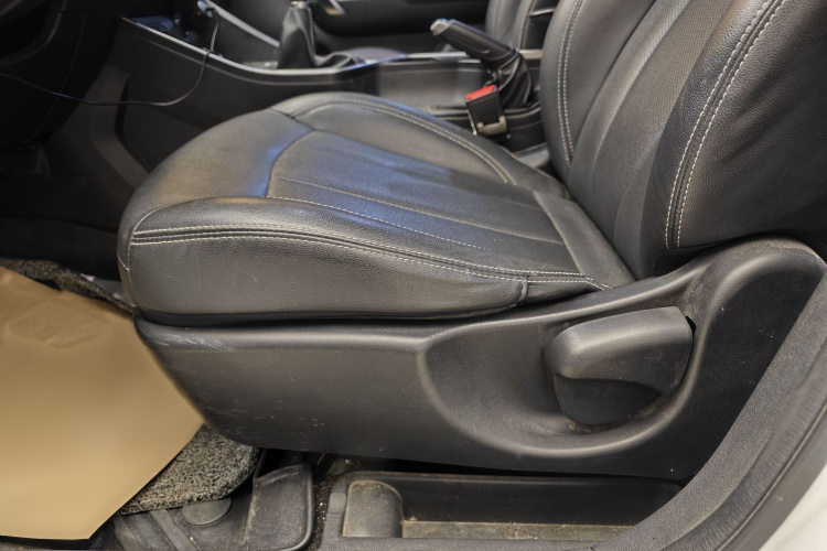 Vision X3 2019 car image #32