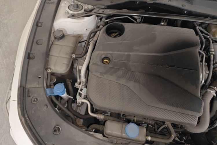 Changan UNI-V 2023 car image #32