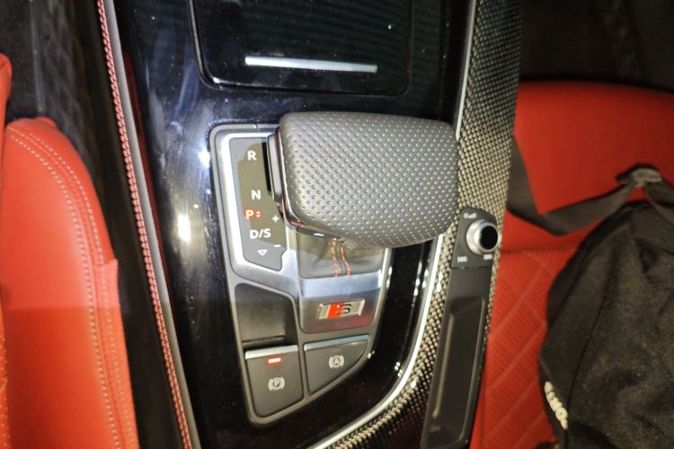 五菱汽车 奥迪S4 2024 汽车图片 #32