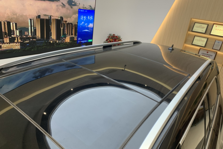 Mercedes-Benz GLS Class 2018 car image #32