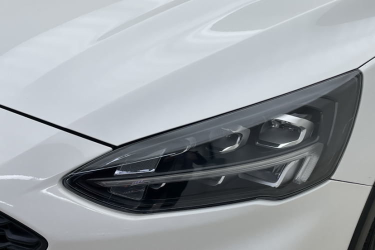 Ford Focus Active 2020 #32 Ford Focus Active 2020 صورة سيارة #32