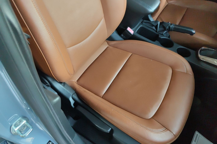 Chevrolet Cruze 2015 #32 Chevrolet Cruze 2015 immagine di auto #32