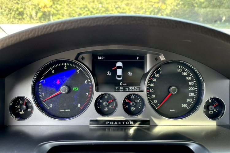 Volkswagen Pheaton 2016 immagine di auto #32