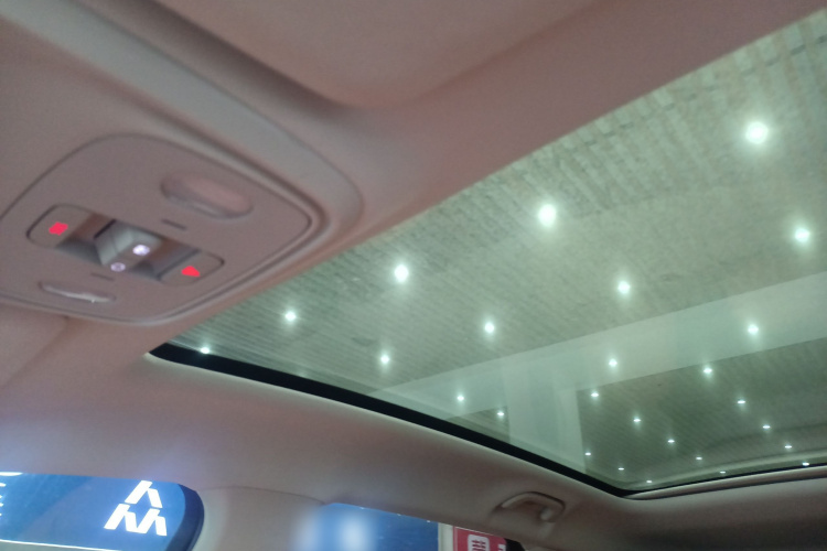 零跑汽车 零跑C10 2024 汽车图片 #32