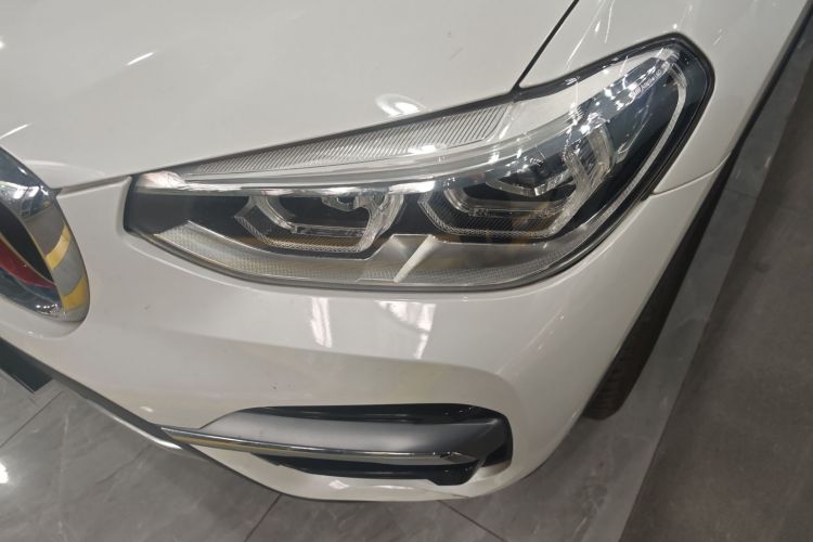 BMW X3 2020 car image #32