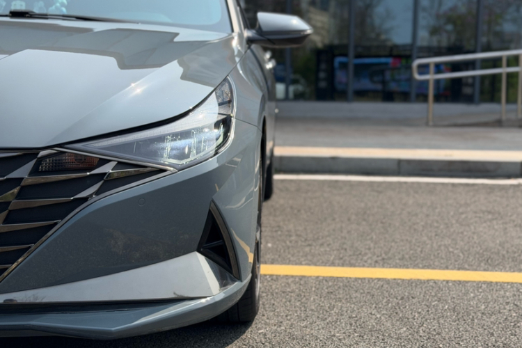 Hyundai Elantra 2020 immagine di auto #32