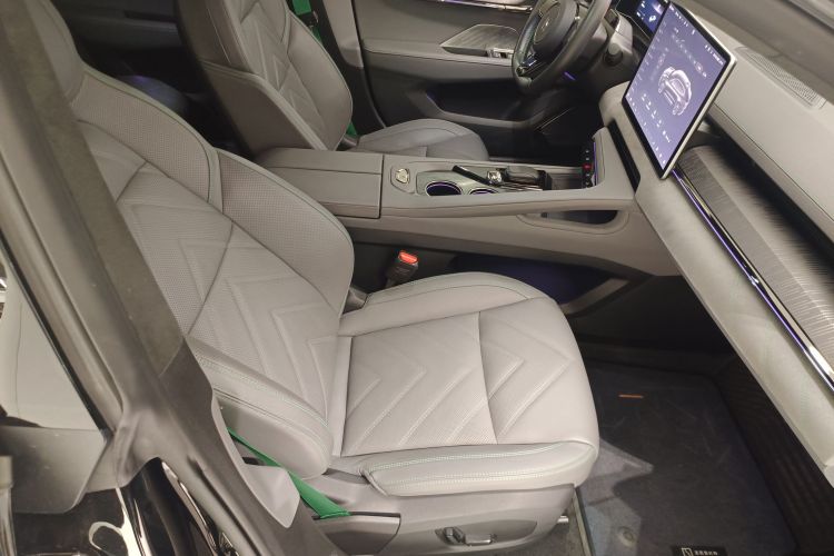 极氪 极氪001 2023 汽车图片 #32