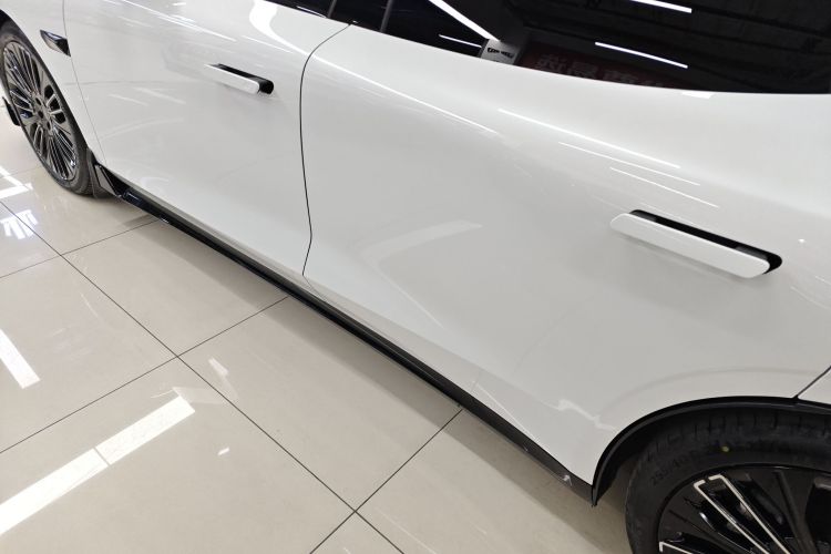 Lynk & Co 10 EM-P 2025 car image #32