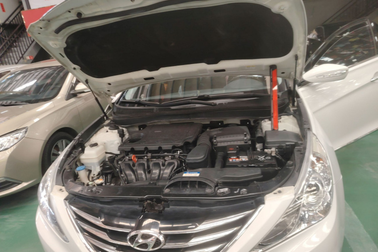 Hyundai Sonata 2015 car image #32