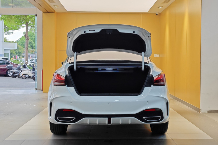 5 2024 car image #32