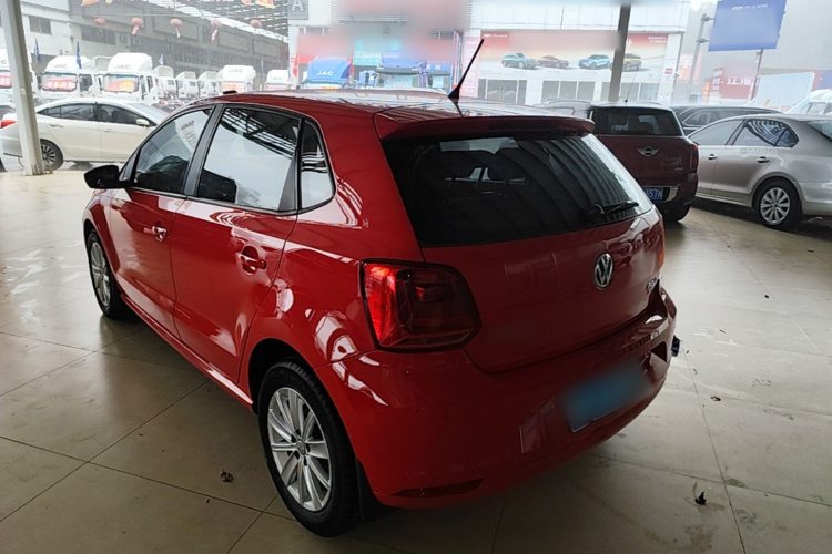 Volkswagen Polo 2016 car image #5