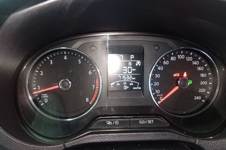 Volkswagen Polo 2019 car image #12