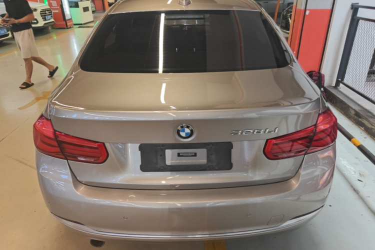 BMW 3 Series 2016 #6 BMW 3 Series 2016 car image #6