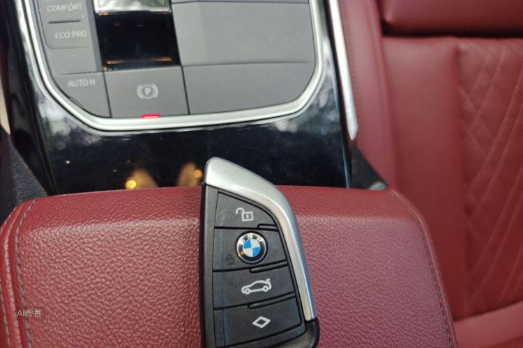 BMW 3 Series 2022 car image #10
