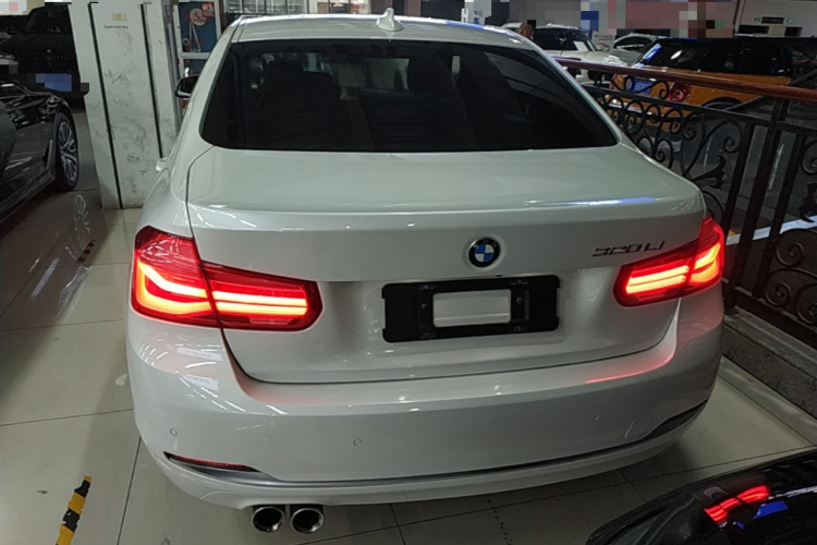 BMW 3 Series 2019 #4 BMW 3 Series 2019 car image #4