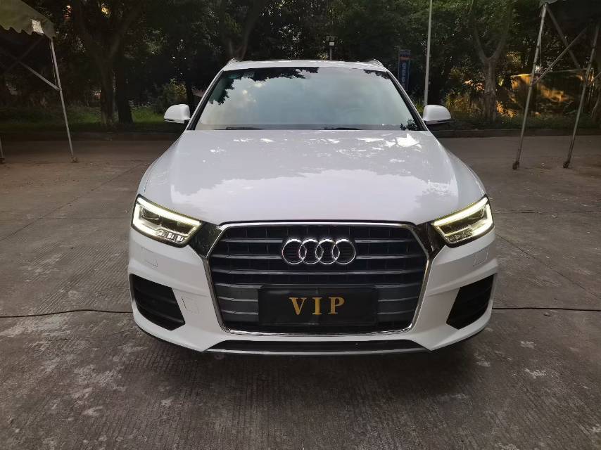 Audi Q3 2018 car image #5