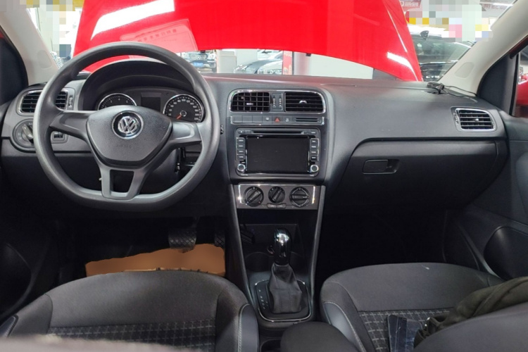 Volkswagen Polo 2015 #11 Volkswagen Polo 2015 car image #11