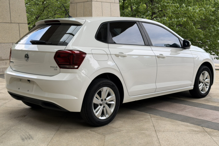 Volkswagen Polo 2020 car image #5