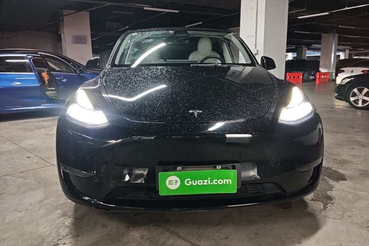 Tesla Model Y 2022 immagine di auto #3