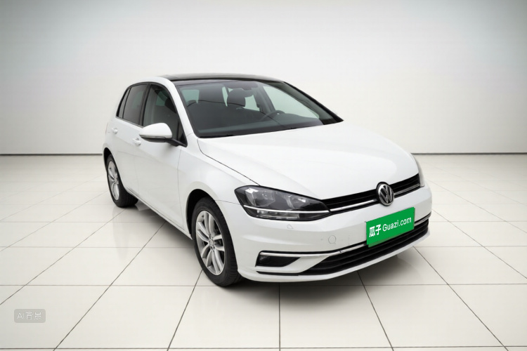 Volkswagen Golf 2019 car image #4