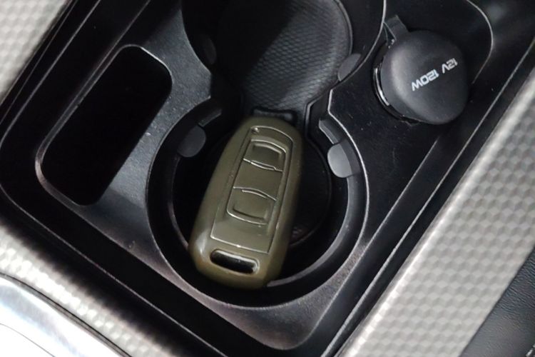 GEELY Emgrand GS 2016 car image #9