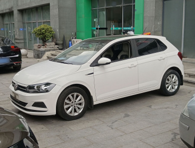 Volkswagen Polo 2021 car image 