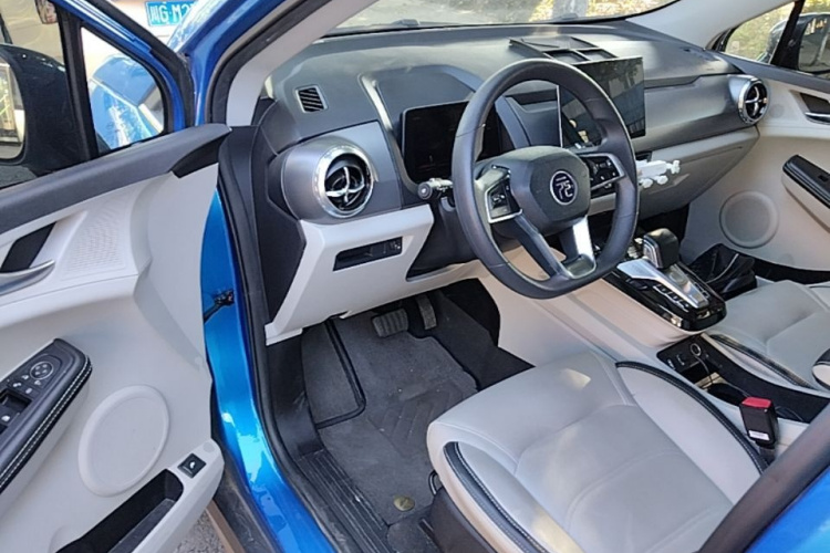 BYD Yuan Pro 2021 #16 BYD Yuan Pro 2021 car image #16