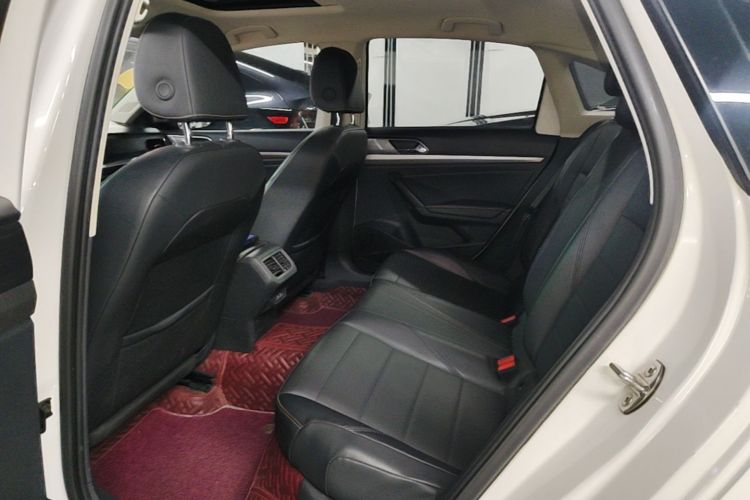 Volkswagen Lavida 2019 car image #17