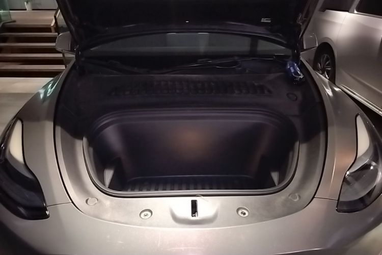 Tesla Model Y 2023 #20 Tesla Model Y 2023 immagine di auto #20