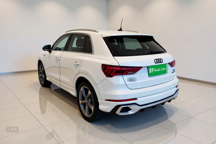 Audi Q3 2024 car image #5