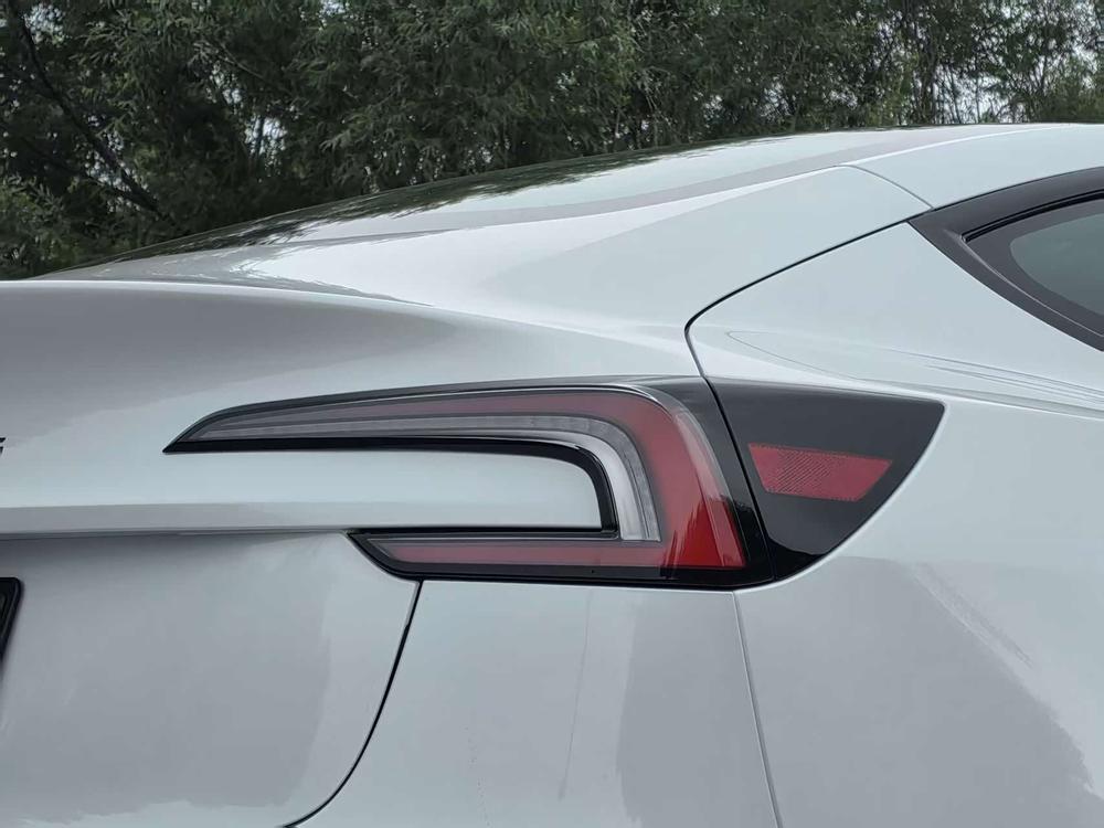 Tesla Model 3 2026 car image #10