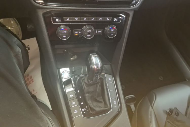 Volkswagen Tharu 2020 car image #14